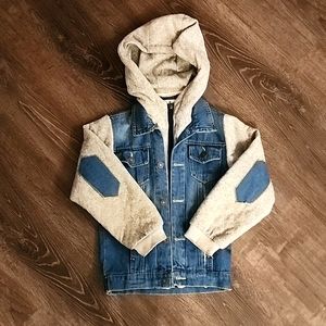 Boys hooded Jean jacket size 5-6